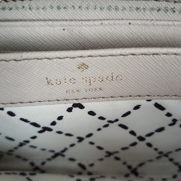 Kate Spade long Wallet - Picture 5 of 8